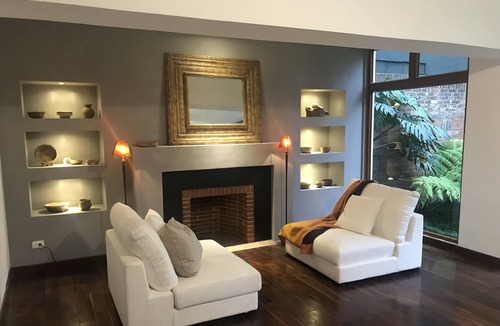 Zona 14 Hotel | La Casa - Luxury Boutique Hotel - 1 Queen Bed