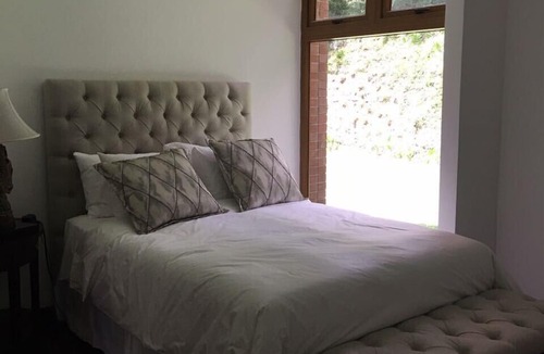 Zona 14 Hotel | La Casa - Luxury Boutique Hotel - 1 Queen Bed