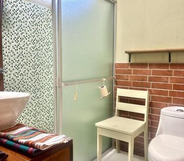 San Pedro La Laguna Hotel | La Cocina Bonita Guesthouse