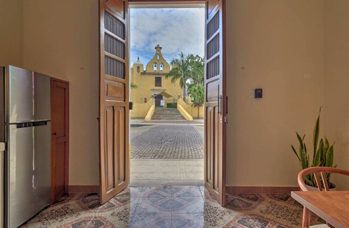 Centro House | La Ermita Suites in Merida Centro with Pool - Historic Church Front