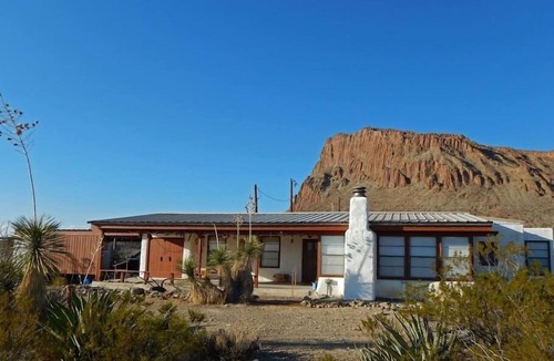 Terlingua House | La Paloma Triste: Classic Adobe Near Big Bend NP