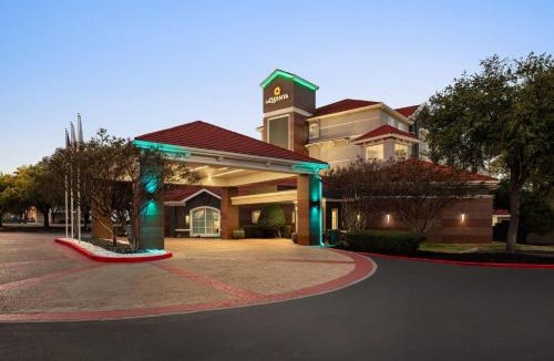 South Arlington Hotel | La Quinta by Wyndham Dallas Arlington South