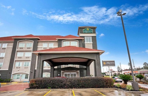 Egypt Hotel | La Quinta by Wyndham Houston - Magnolia