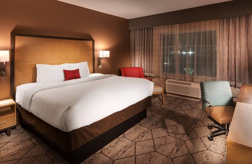 Northwest Corpus Christi Hotel | La Quinta Inn And Suites By Wyndham Corpus Christi I-37 Nw