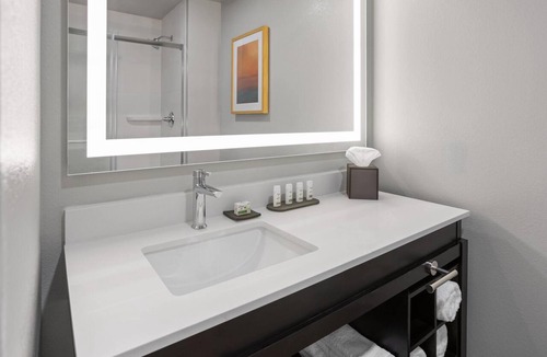 Maryvale Hotel | La Quinta Inn & Suites by Wyndham Phoenix West/Glendale