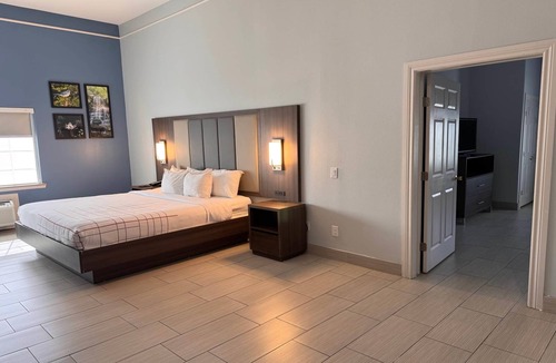 Alamo Hotel | La Quinta Inn & Suites by Wyndham Alamo - McAllen East