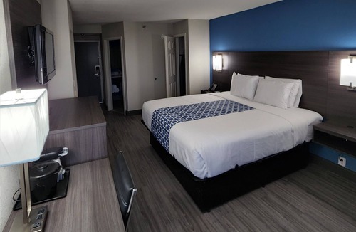 Stafford Hotel | La Quinta Inn & Suites by Wyndham Houston Stafford Sugarland