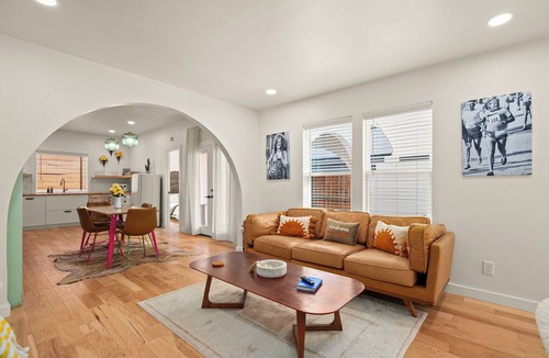 Holly House | La Rosa - Austin’s Ultimate Bachelorette House
