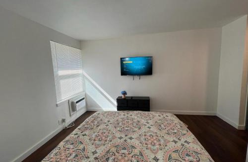 North Austin Civic Association Hotel | La Unica