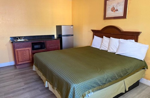 Clovis Hotel | La Vista Inn