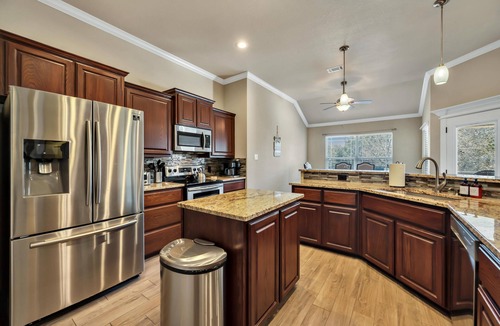 Belton House | Lake Access - Private Pool - 2 Acres Retreat