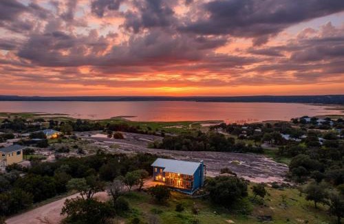 Buchanan Dam House | Lake Beach Access & Views, 5kings!