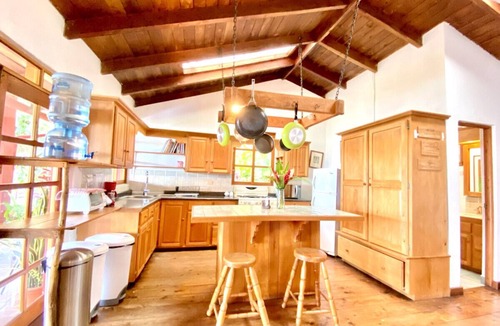 Santa Cruz La Laguna Ski Chalet | Lake Front Paradise/Nature & Mayan Culture Collide