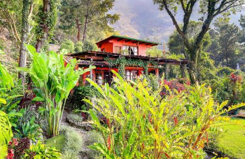Santa Cruz La Laguna House | Lake Front Paradise-Nature where Mayan Culture Collide