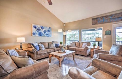 Point Venture House | Lakefront Home w/Point Venture Golf Access!