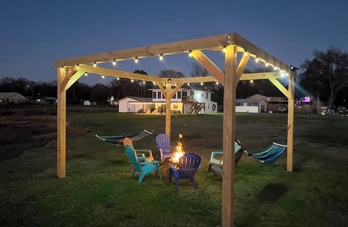 Kemp House | Lakefront home with Gorgeous sunset view