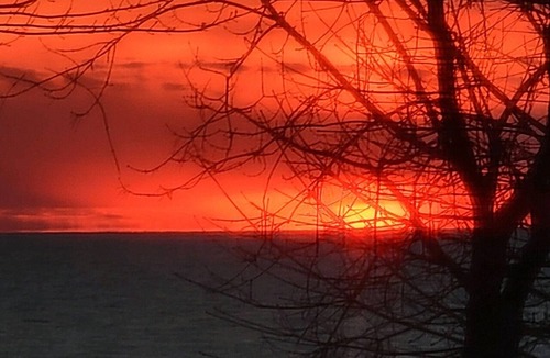 Ashtabula House | Lakeview Ashtabula, OH - 5 min to GOTL - Deck - King - Wineries - Lake Erie