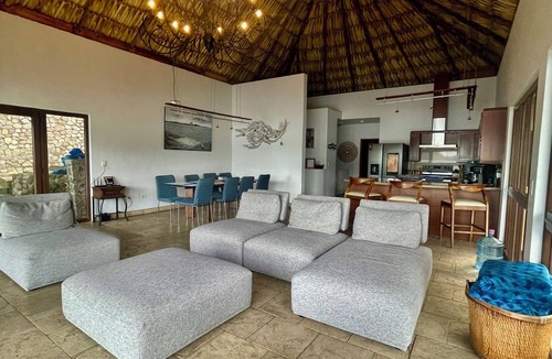 San Antonio Palopo Villa | Lakeview on the Rocks