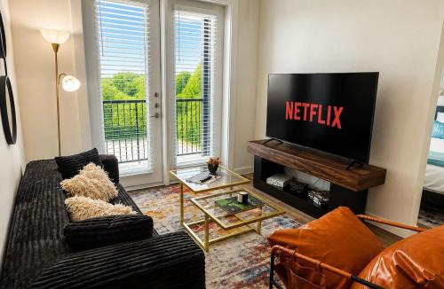 Brentwood Apartment | LAMAR 401