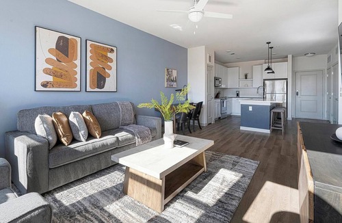 Lower Basin Lake Travis Apartment | Landing | Amazing 1BD, Pool, Gym