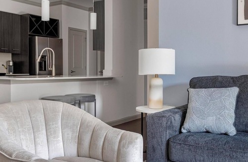 Wetmore Apartment | Landing | Amazing 2BD, Gym, Yoga Studio