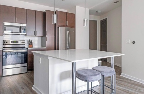 Woodland Heights Apartment | Landing | Amazing Studio, Gym, Yoga Studio