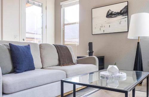 Oro Valley Apartment | Landing Apartments - Linda Vista