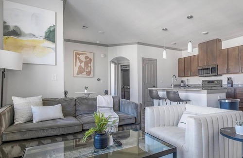 Manor Apartment | Landing | Beautiful 1BD, Courtyard, Gym