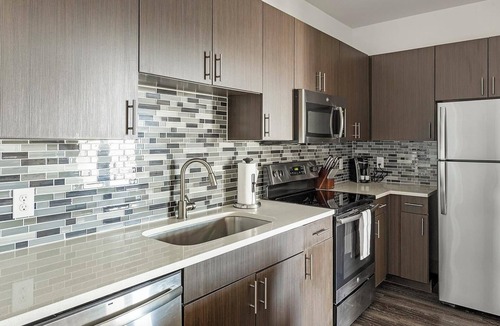 Vickery Meadow Apartment | Landing | Beautiful 1BD, Pool, Gym