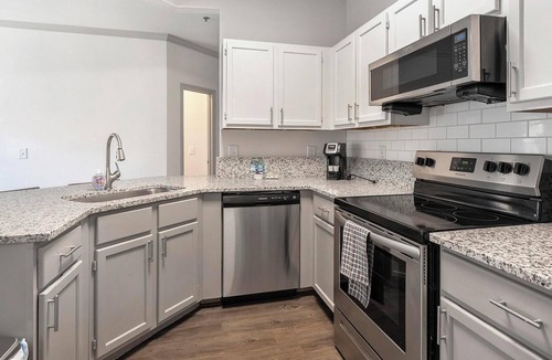 Stone Oak Apartment | Landing | Beautiful 2BD, Gym
