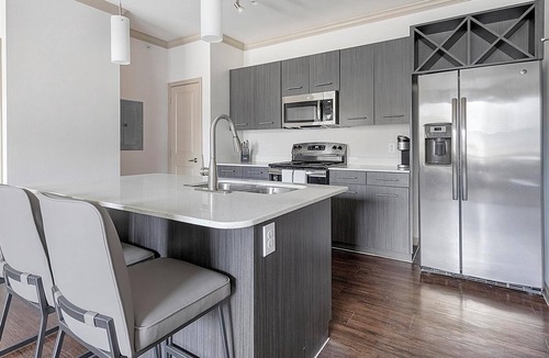 Wetmore Apartment | Landing | Chic 1BD, Gym, Yoga Studio