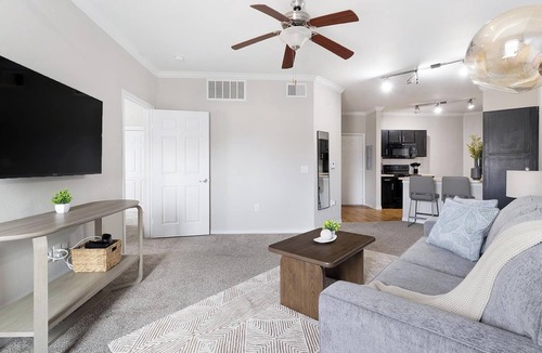 Del Mar Apartment | Landing | Chic 1BD, Clubhouse