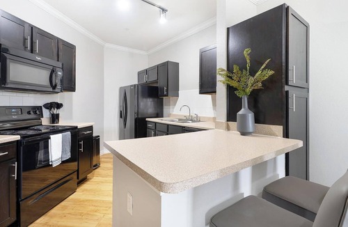 Del Mar Apartment | Landing | Chic 1BD, Clubhouse