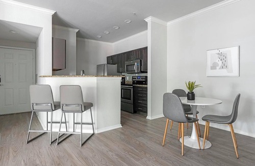 Falconhead Apartment | Landing | Chic 2BD in Bee Cave