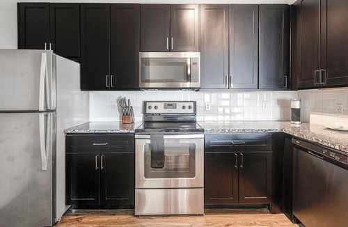 Austin Apartment | Landing | Chic 2BD, Pool, Gym