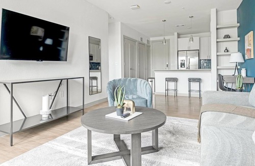 MLK Apartment | Landing | Incredible 1BD, Courtyard