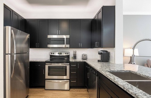 Austin Apartment | Landing | Incredible 1BD, Gym, Courtyard
