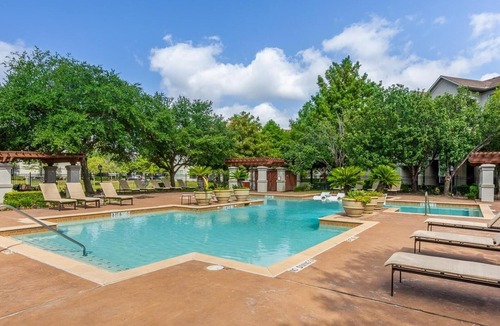 FM 1960 Apartment | Landing | Incredible 1BD in Copperfield