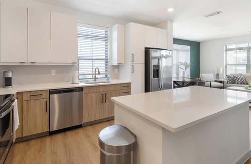 Celina Apartment | Landing | Incredible 2BD, Courtyard, Gym