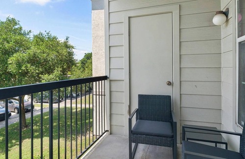 FM 1960 Apartment | Landing | Incredible 2BD in Copperfield