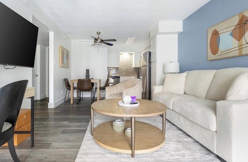 Maryvale Apartment | Landing | Incredible 2BD in Maryvale Village