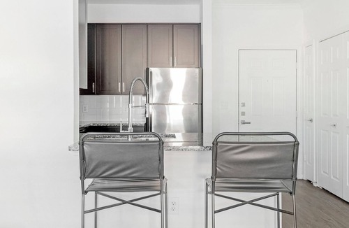 Austin Apartment | Landing | Modern 1BD, Pool, Courtyard