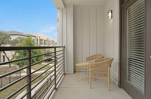 Far North Central Apartment | Landing | Modern 1BD, Gym