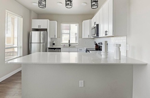 Goodyear Apartment | Landing | Modern 2BD, Clubhouse