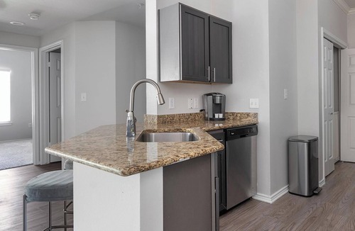 Falconhead Apartment | Landing | Modern 2BD in Bee Cave