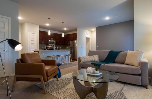 Austin Apartment | Landing | Spectacular 2BD, Gym, Courtyard