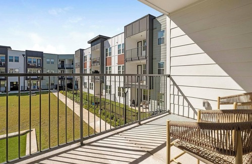 Lower Basin Lake Travis Apartment | Landing | Spectacular 2BD, Gym, Pool