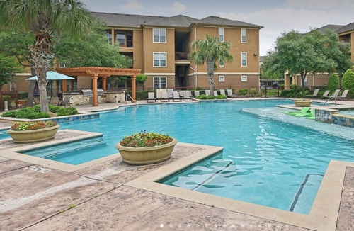 Barker Apartment | Landing | Spectacular 2BD, Gym, Clubhouse