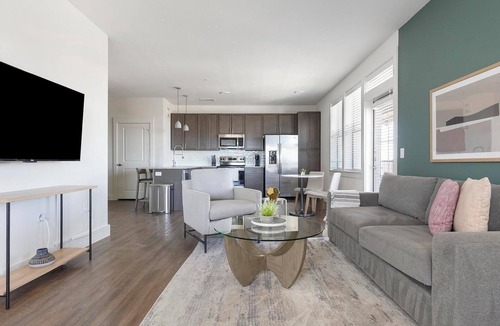 Stone Oak Apartment | Landing | Spectacular 1BD, Gym, Clubhouse