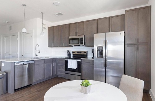 Stone Oak Apartment | Landing | Spectacular 1BD, Gym, Clubhouse